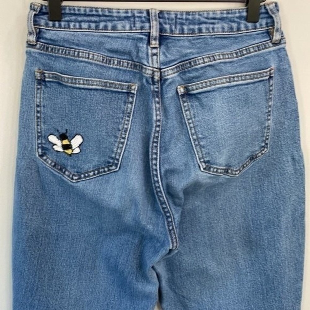 PacSun Embroidered Bumble Bee Straight Tapered Leg High Rise Ankle Mom Jeans